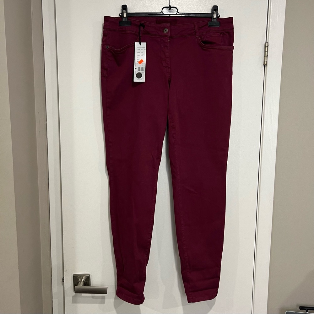 ***NEW*** Marc Aurel Stretch Jeans in Wine Red - size 30 - 5 Pocket Jeans